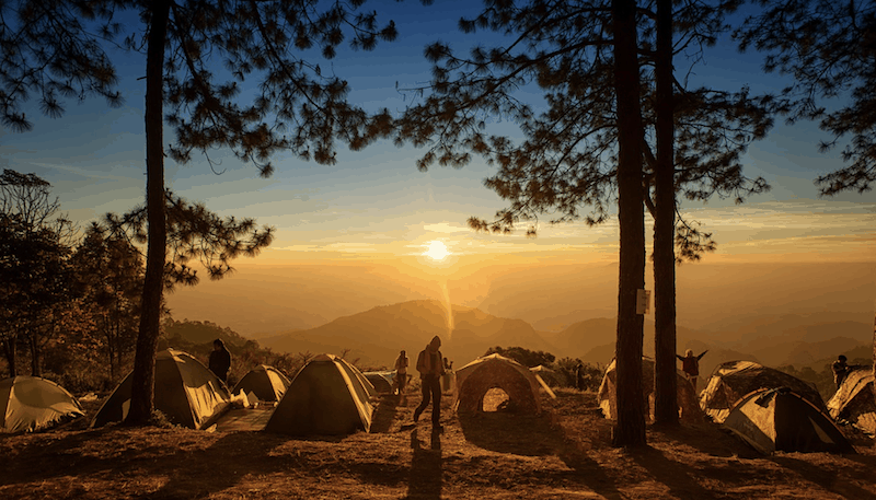 tent during sun light